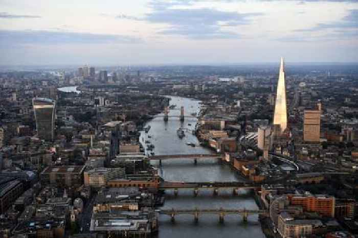 OECD slashes UK economic forecasts amid global slowdown 